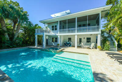 Castaway Cove by AMI Locals - Private Pool and Spa