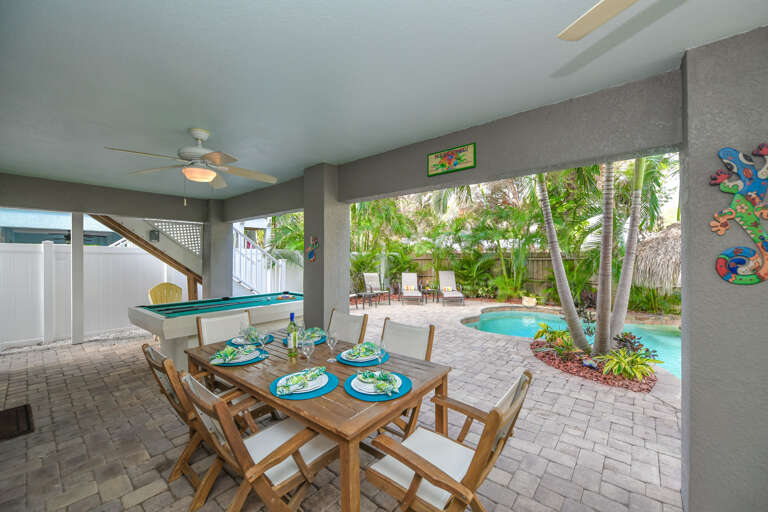 Outdoor Lounge Spot