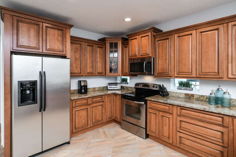 Sleek Fully-Equipped Kitchen