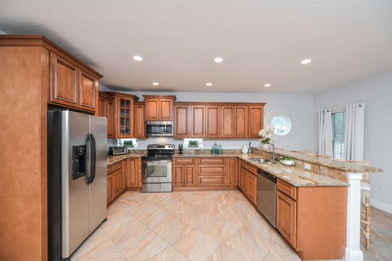 Sleek Fully-Equipped Kitchen
