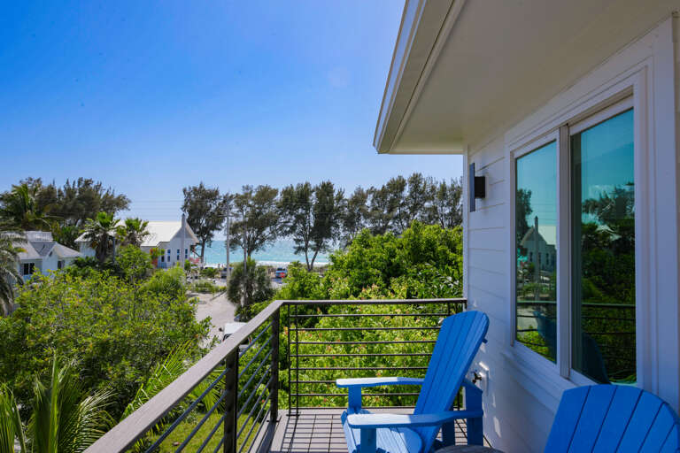 Balcony furnished for comfort