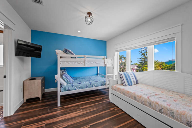 Sixth Bedroom - Twin/Full and Daybed