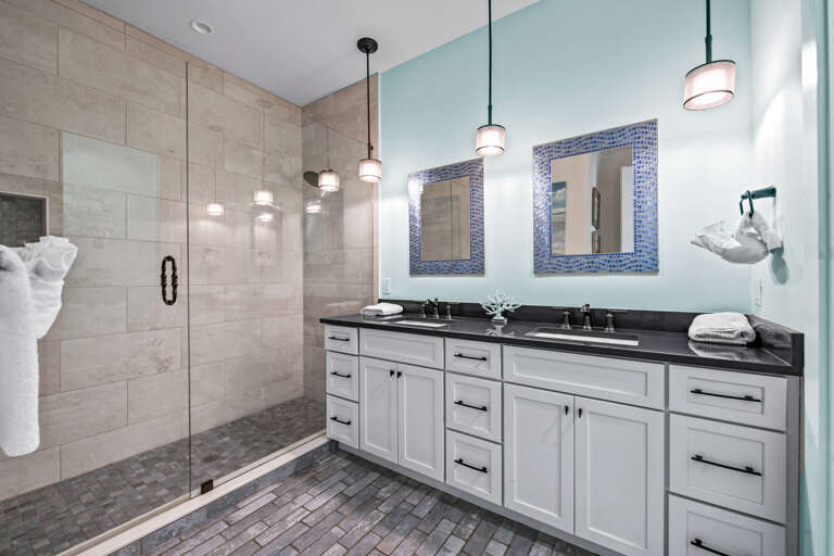 Primary En-Suite