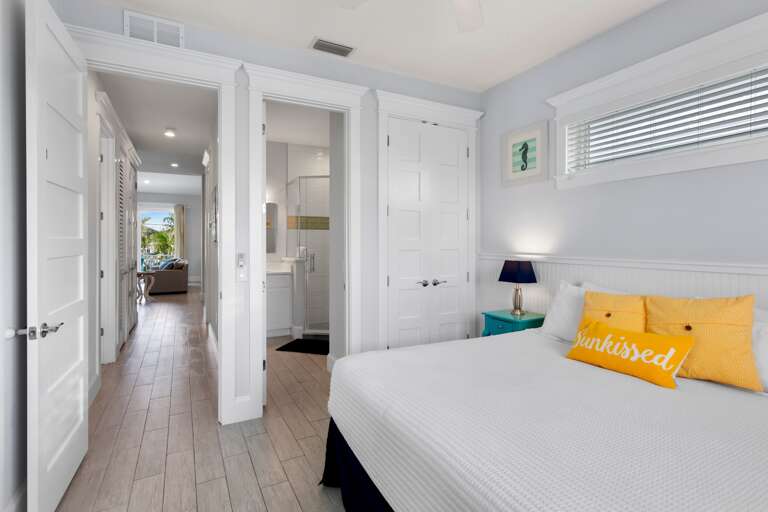 Second Bedroom, King