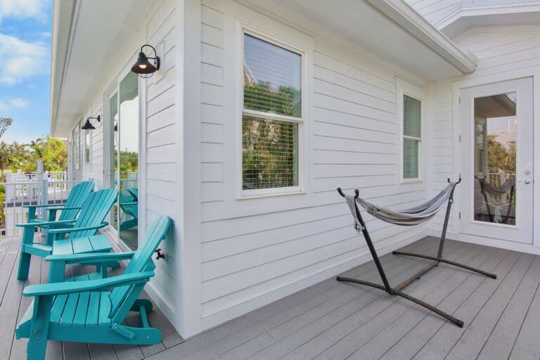 Balcony, Hammock