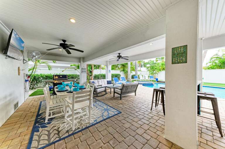 Poolside Dining and Lounge Area