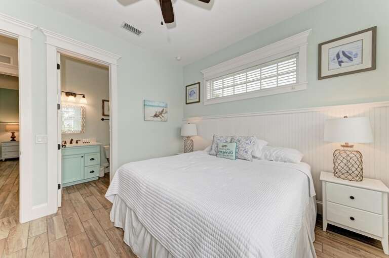 Second Bedroom, King bed