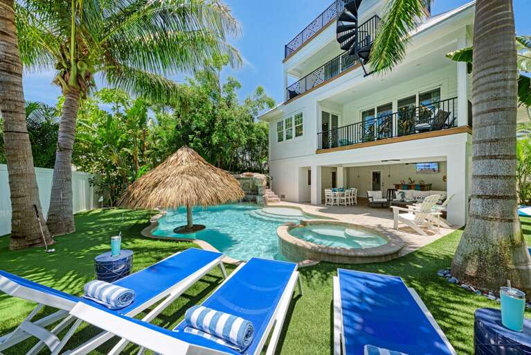 Private Pool, Putting Green, and Sun Loungers
