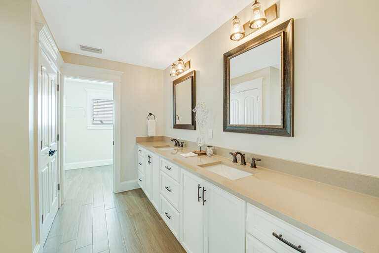 Dual Sink Ensuite