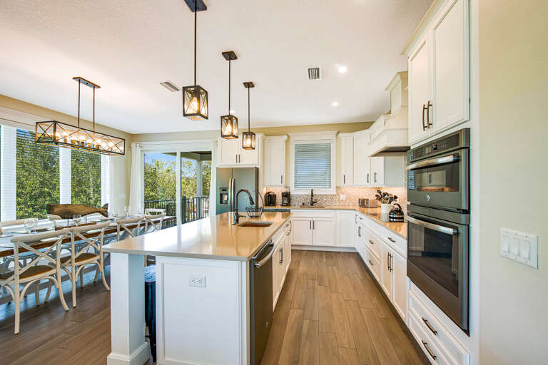 Fully Equipped Modern Kitchen