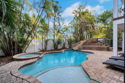 Private Pool and Spa - Water Slide