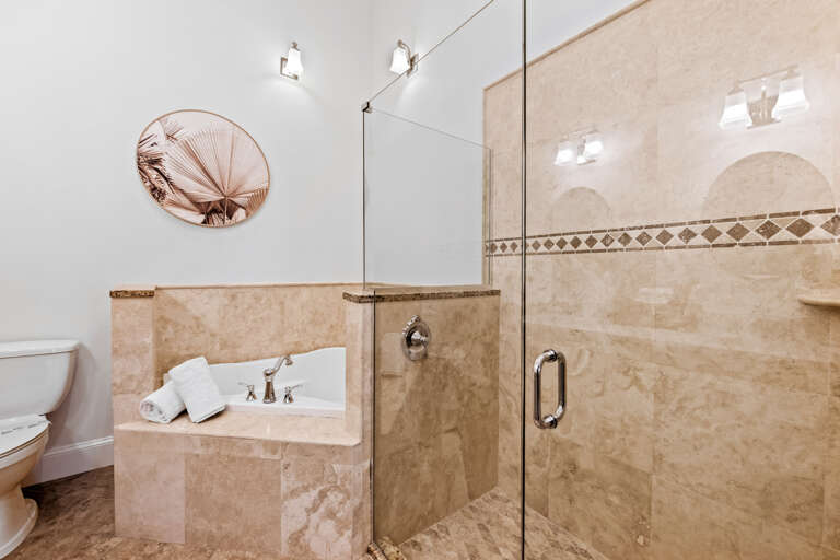 Primary En-suite Bathroom