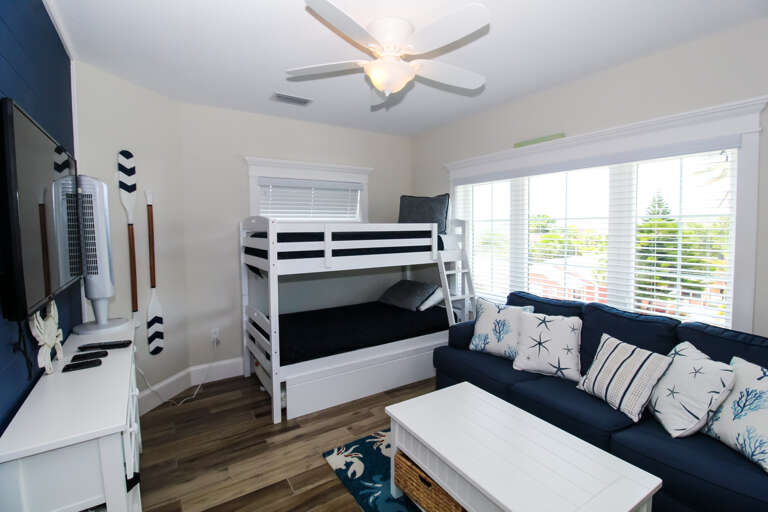Seventh Bedroom, Twin/Twin Bunk