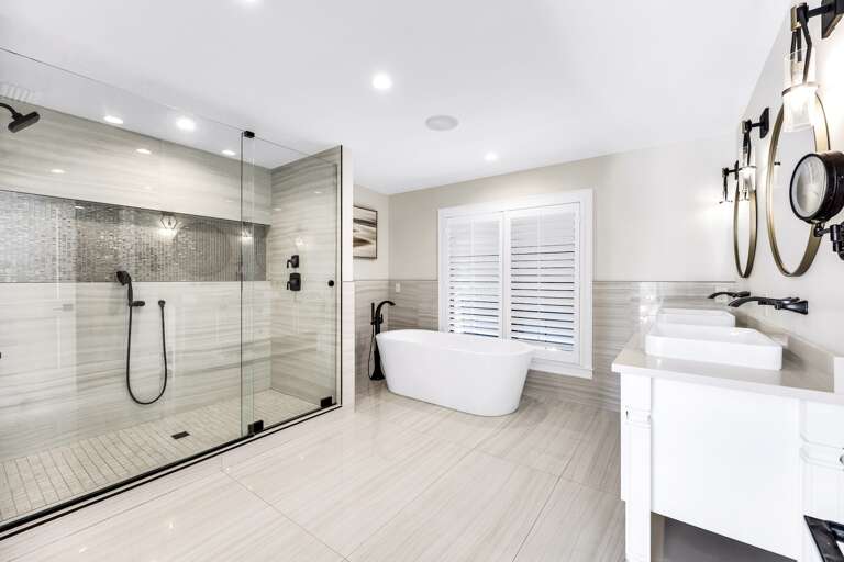 Rainshower and Soaking Tub
