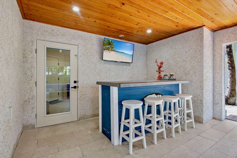 Outdoor dining area and bar top