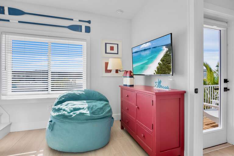 Seventh Bedroom (3rd Floor), Twin-over-Twin bunk bed