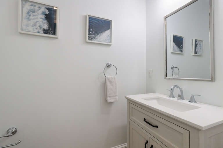 Half bath, 2nd floor