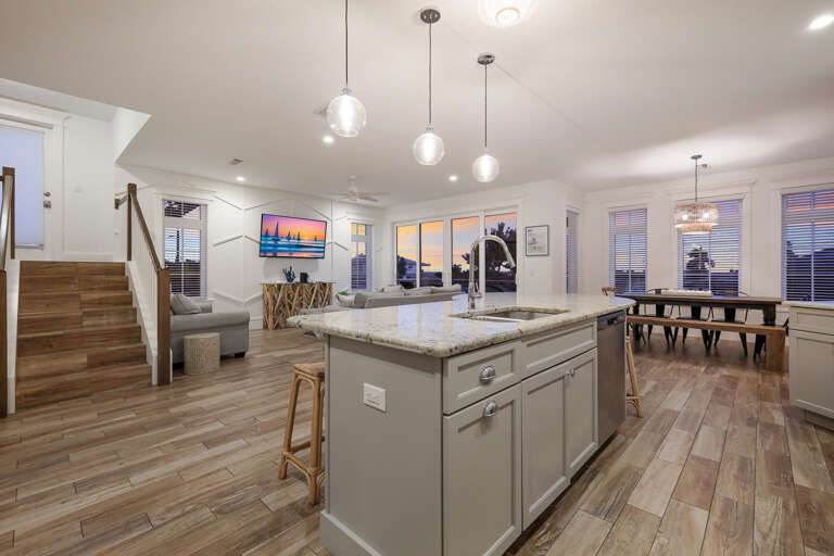 Central Kitchen Island - AMI Locals
