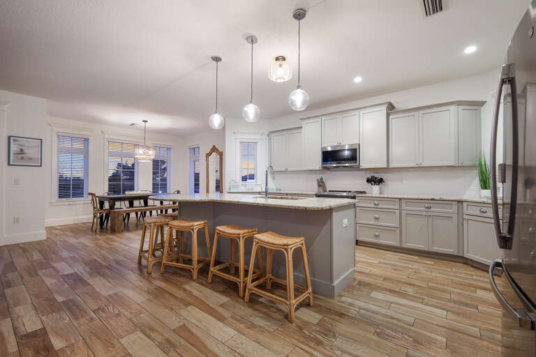 Central Kitchen Island - AMI Locals