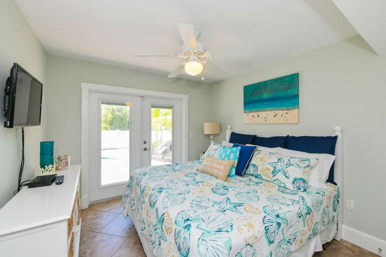 Primary Bedroom - Pool Access