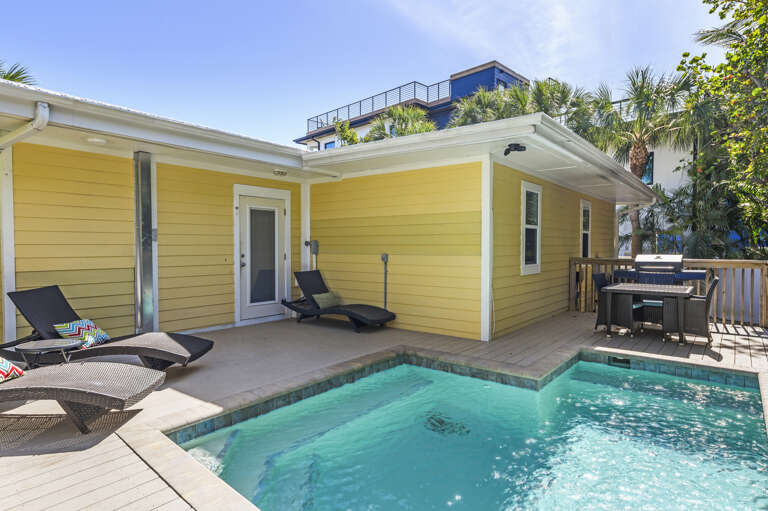 Private Pool with Sun Loungers