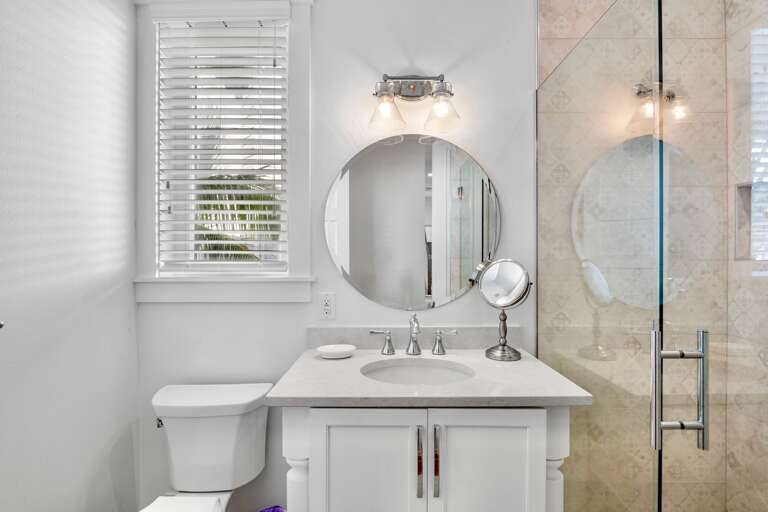 Hall Ensuite Bathroom