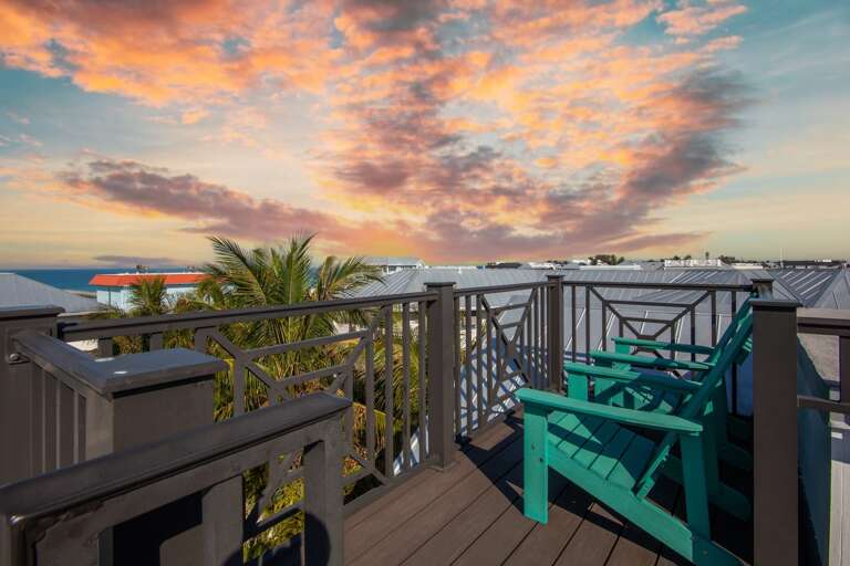 Rooftop Deck with Seating