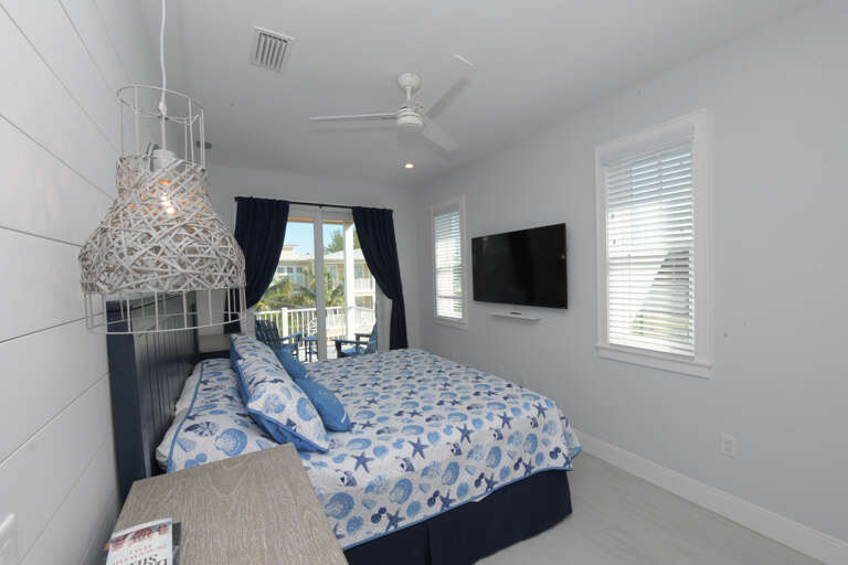 Sixth Bedroom, King