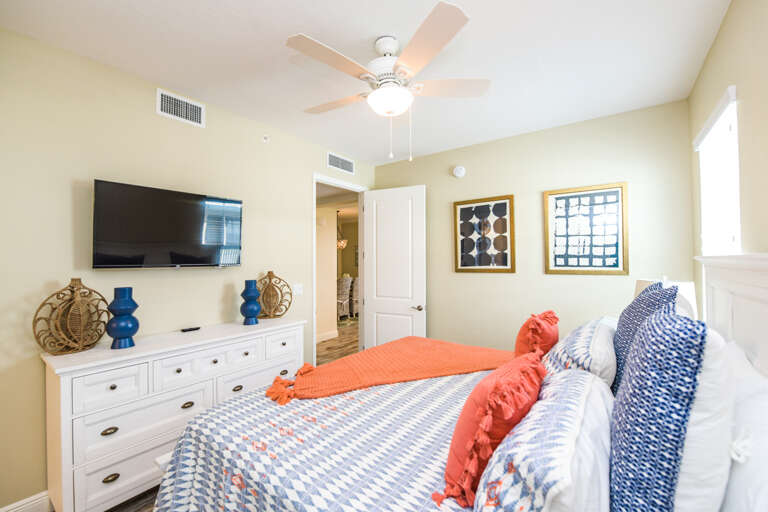 Second Bedroom, King