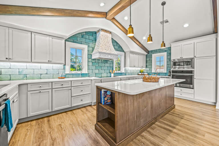 Fully Equipped Modern Kitchen
