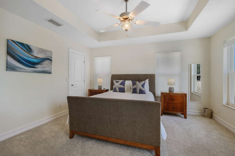 Third Bedroom, Queen