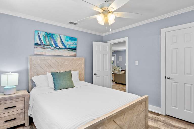 Second Bedroom - Queen