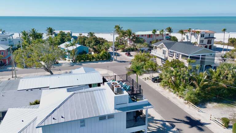 Rooftop deck with Gulf views