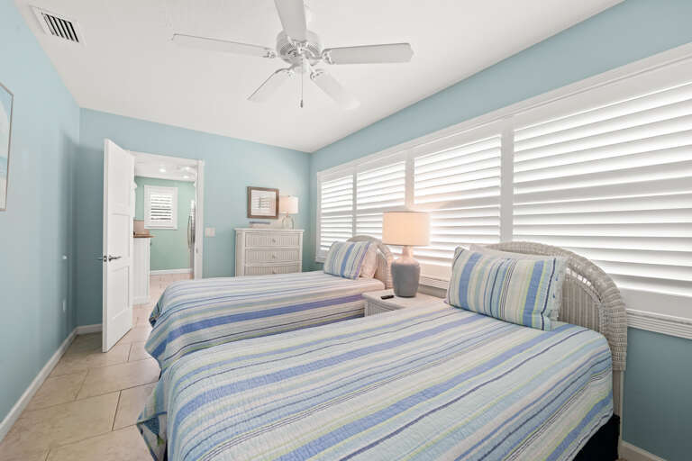 Fourth Bedroom, Two Twin beds
