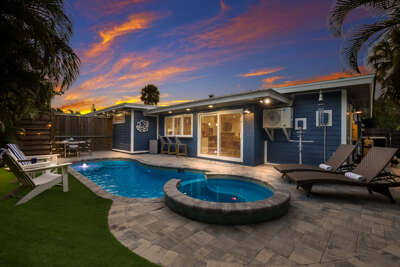 Pool Seating for Lounging