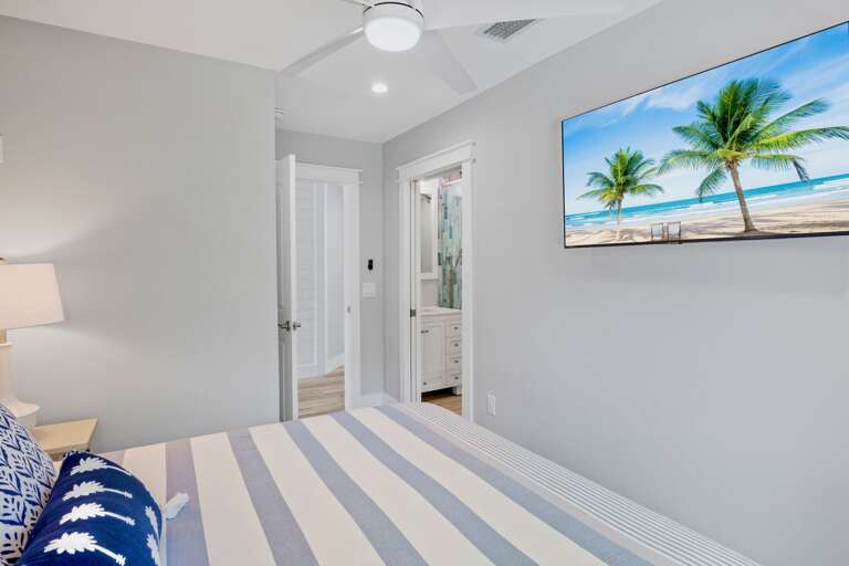 Second Bedroom, King