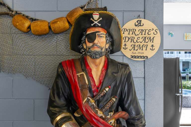 Pirate-themed entrance