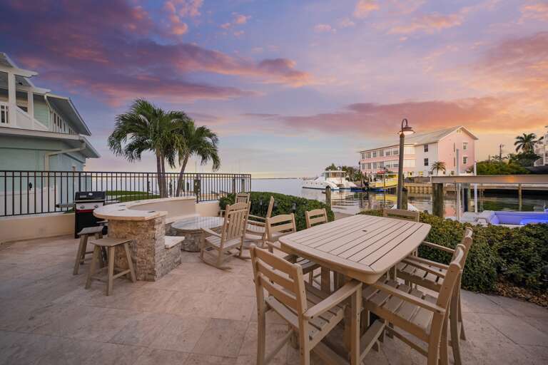 Waterfront patio, Seating