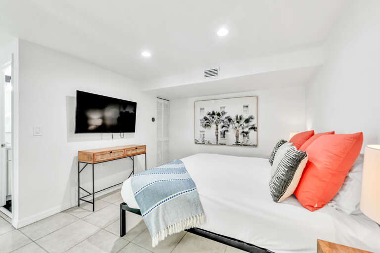 Fifth Bedroom - King