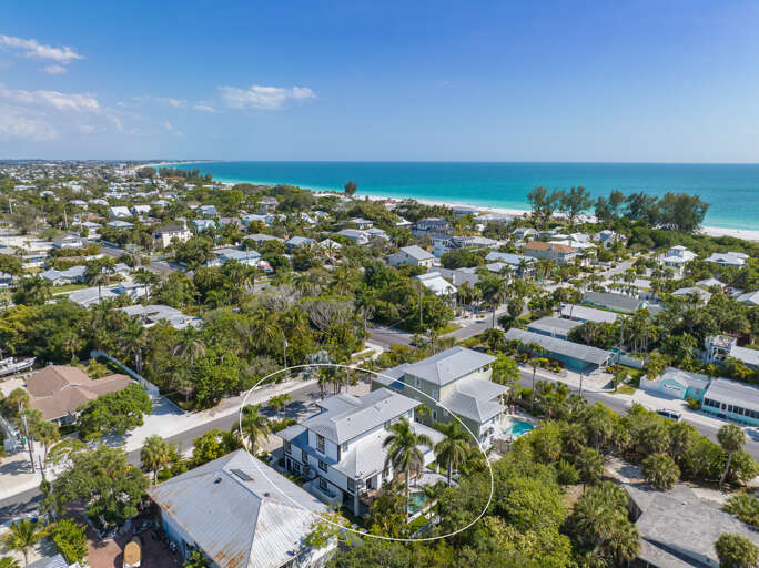 Ideally Positioned Coastal Property