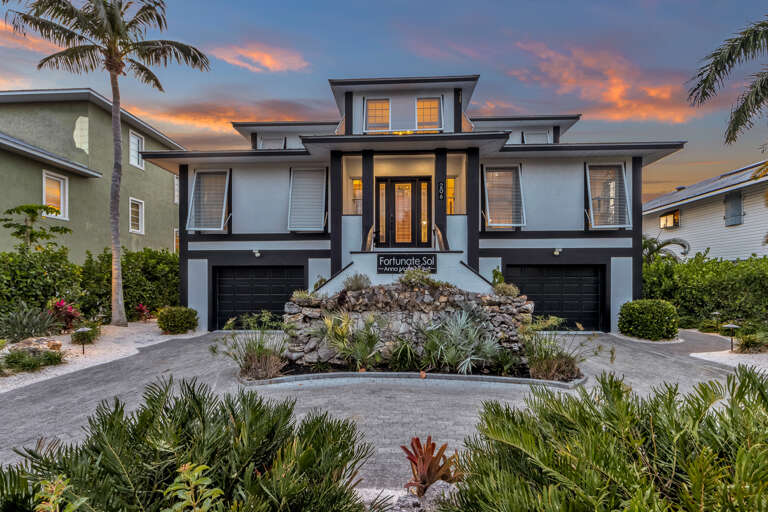 Grand Entrance and Design