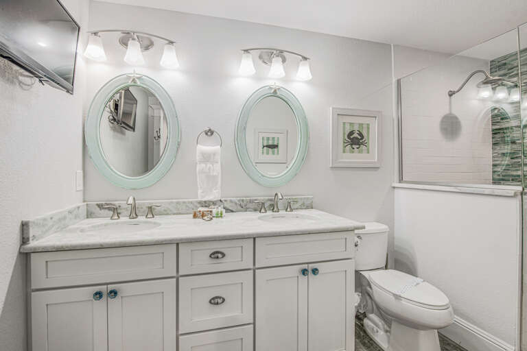 Ensuite Bathroom - Double-Vanity