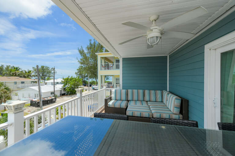 Exterior Sofa and Decor