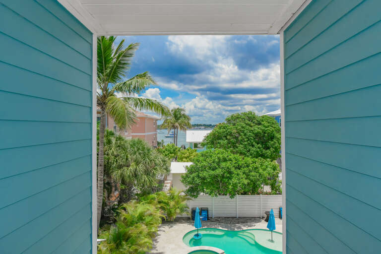 House Facing the Ocean Breeze