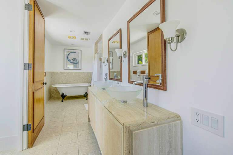 Primary Bathroom, Ensuite