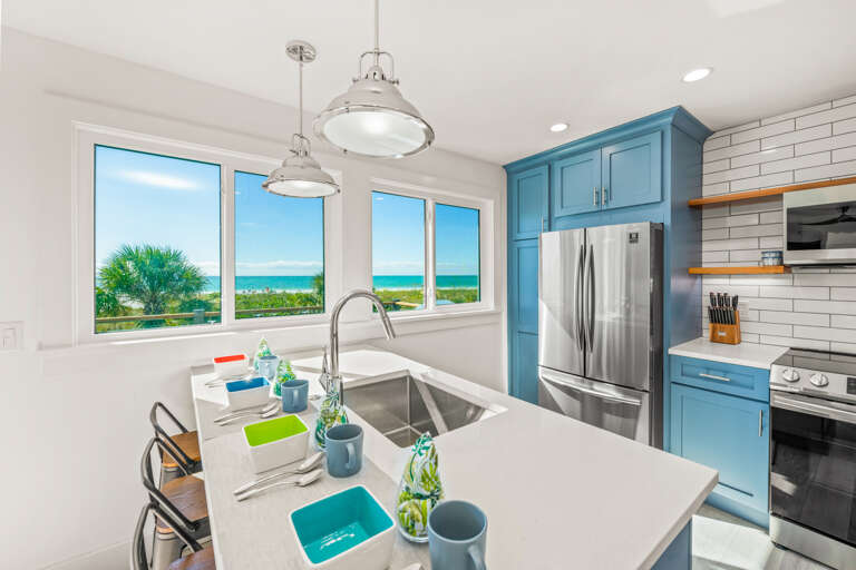 Chefâs Kitchen with Island