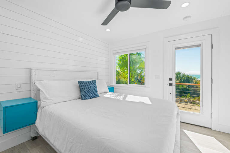 Second Bedroom, Queen bed