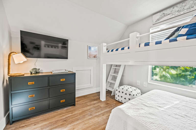 Third Bedroom - Twin / Full Bunk