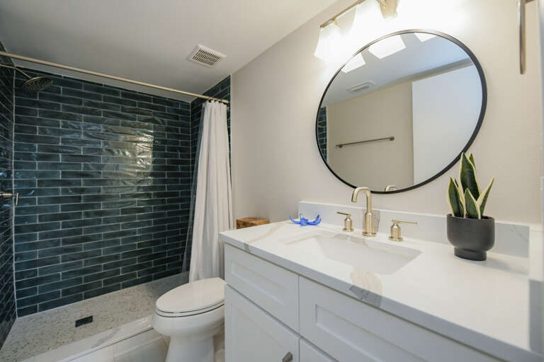 Primary En-Suite