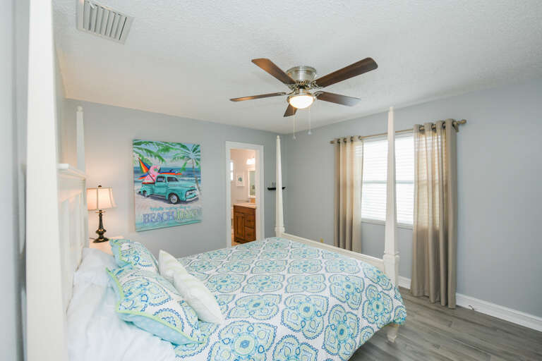 Primary Bedroom, Queen